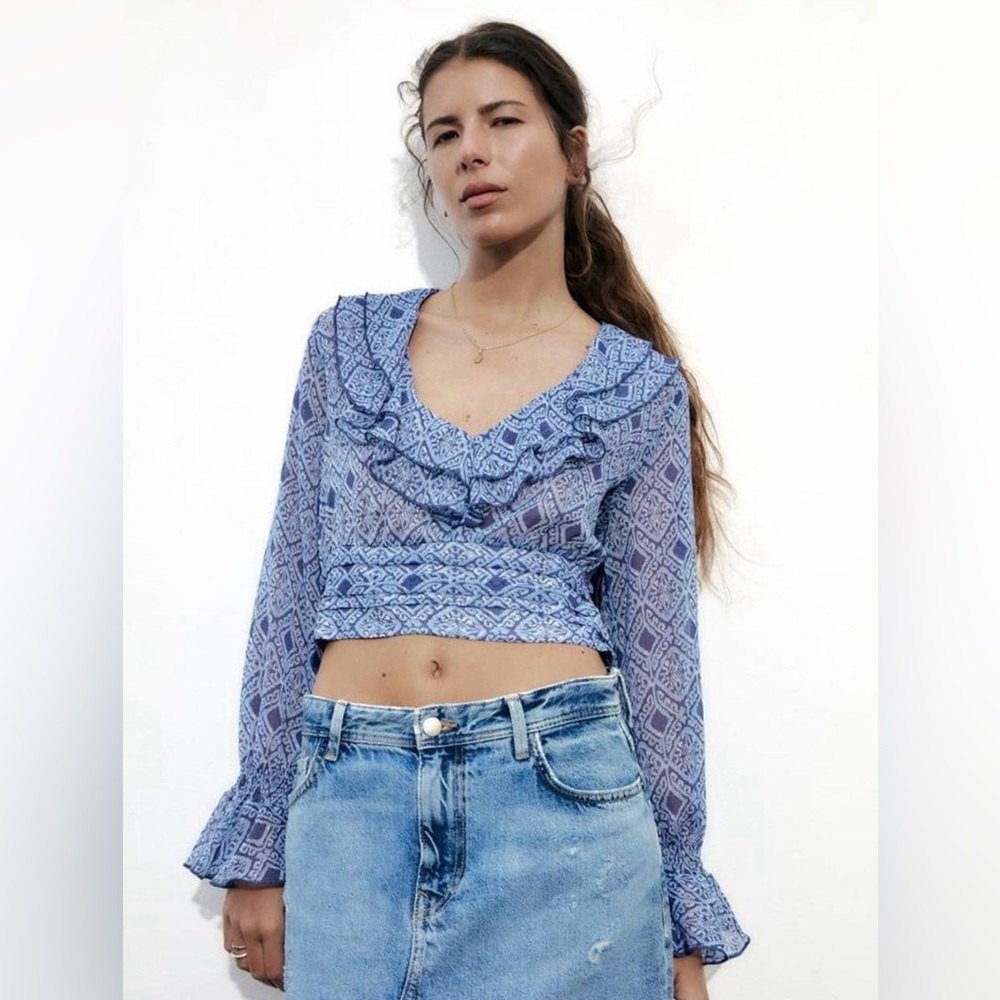 Zara Boho Chic Chiffon Cropped Blouse Medium Fun Flirty Lightweight Ruffle‎